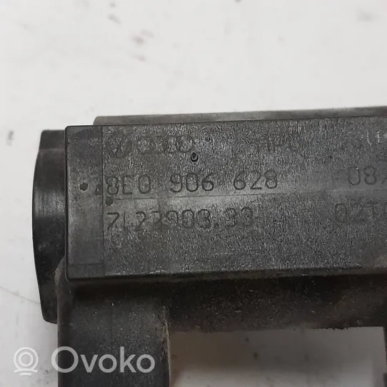 Audi A4 S4 B6 8E 8H Electroválvula del turbo 8E0906628