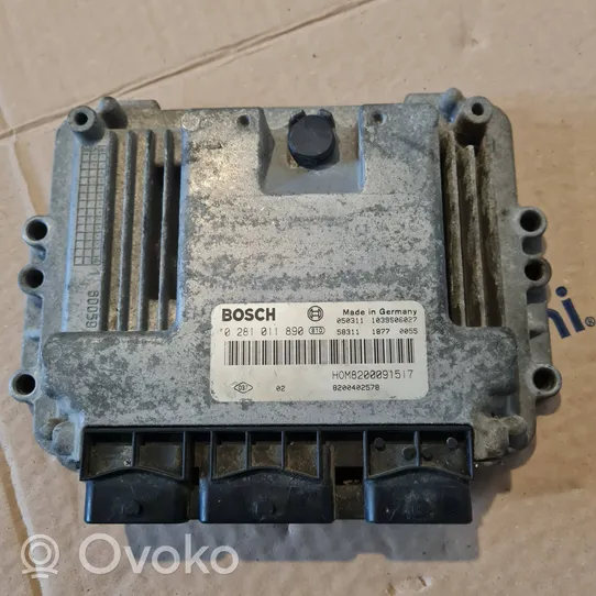 Opel Vivaro Calculateur moteur ECU 0281011890