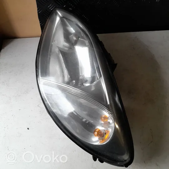 Mercedes-Benz Vito Viano W639 Lampa przednia 24669900