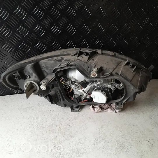 Mercedes-Benz Vito Viano W639 Lampa przednia 24669900