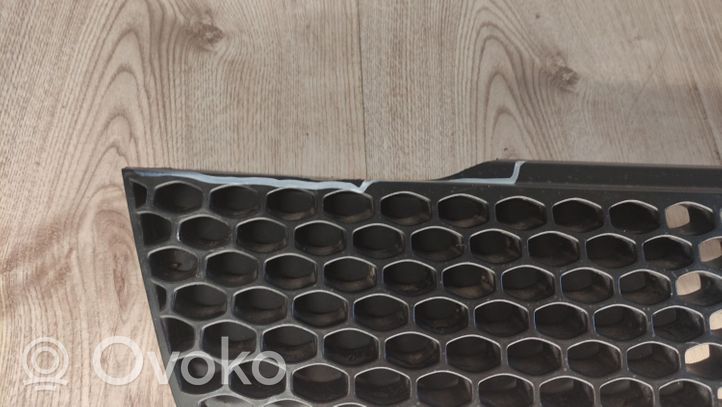 Suzuki Swift Grille de calandre avant 71742-63J00