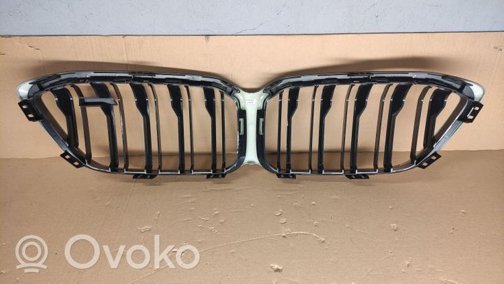 BMW M2 F87 Front bumper upper radiator grill 8073540