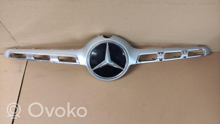 Mercedes-Benz GLA H247 Maskownica / Grill / Atrapa górna chłodnicy A2478883401