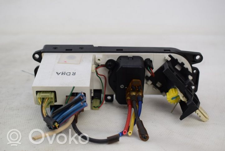 Hyundai Elantra Climate control unit 