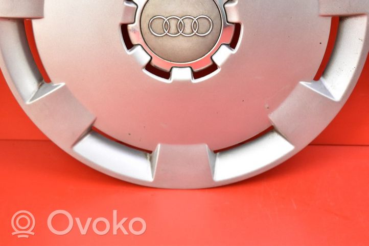 Audi A3 S3 A3 Sportback 8P Kołpaki nieoryginalne R17 8P0601147A