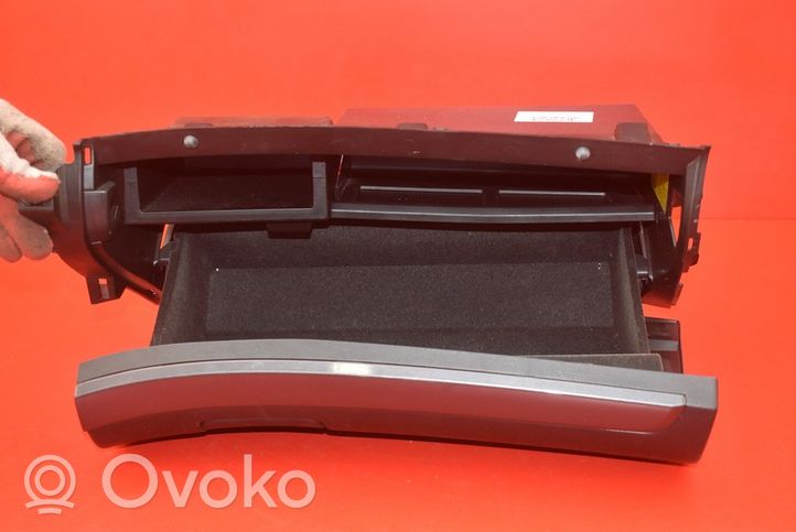 Subaru Outback Hansikaslokero 66208AG070