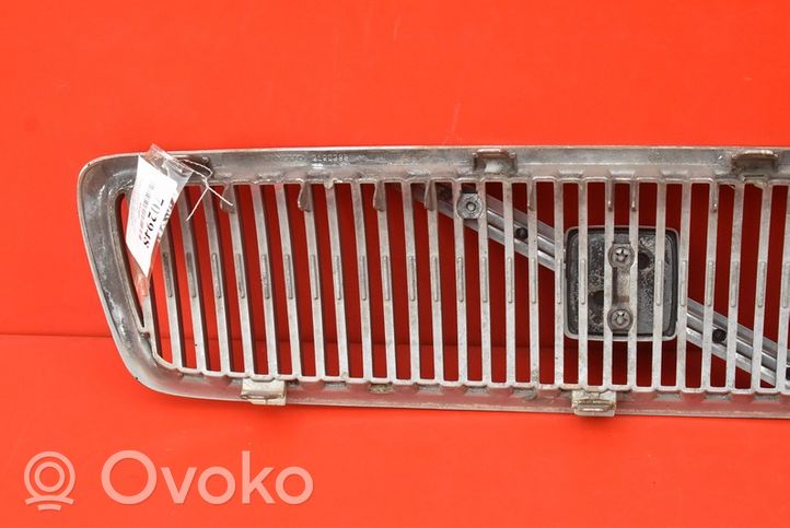 Volvo V70 Atrapa chłodnicy / Grill 9190385