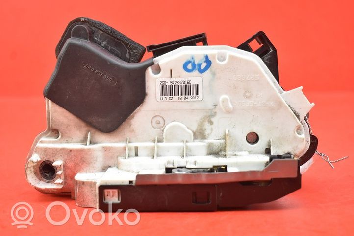 Volkswagen Cross Polo Front door lock 5K2837016D