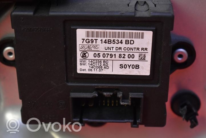 Volvo V70 Elektryczny podnośnik szyby drzwi tylnych 970715