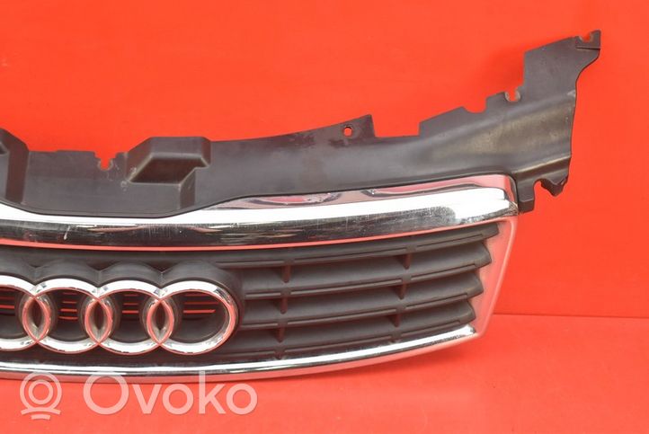 Audi A8 S8 D3 4E Griglia anteriore 4E0807653A