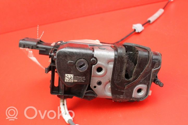 Audi 100 200 5000 C3 Serrure de porte avant 16942937