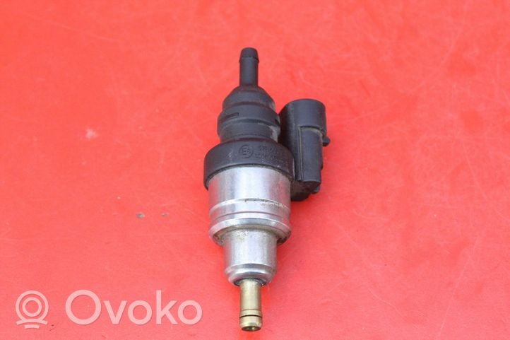 Volkswagen Jetta V Fuel injector 67R-016407