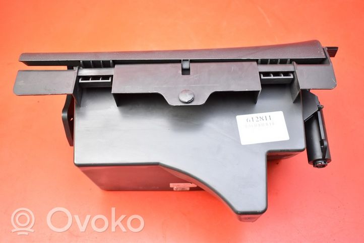 Bedford Astra Schowek deski rozdzielczej 39046539