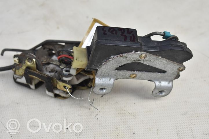 Hyundai H200 Front door lock 