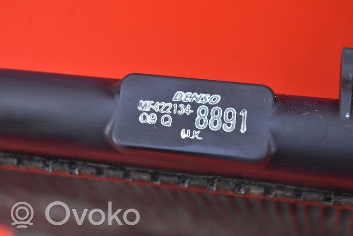 Honda Civic X Jäähdyttimen lauhdutin MF422134-8891