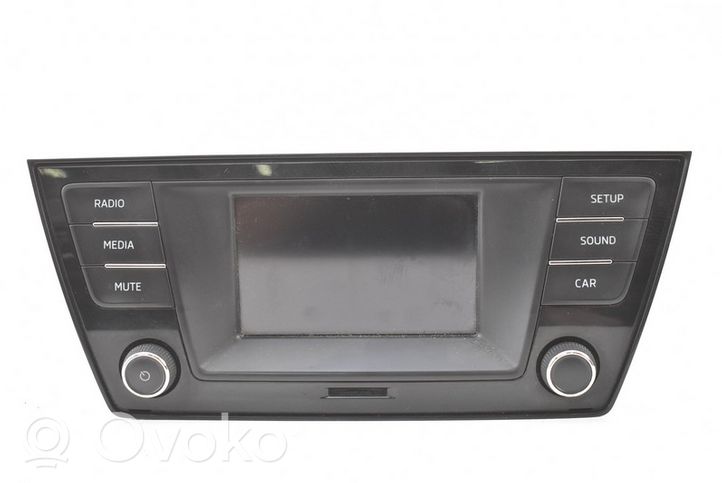 Skoda Fabia Mk3 (NJ) Panel / Radioodtwarzacz CD/DVD/GPS 6V0035867C