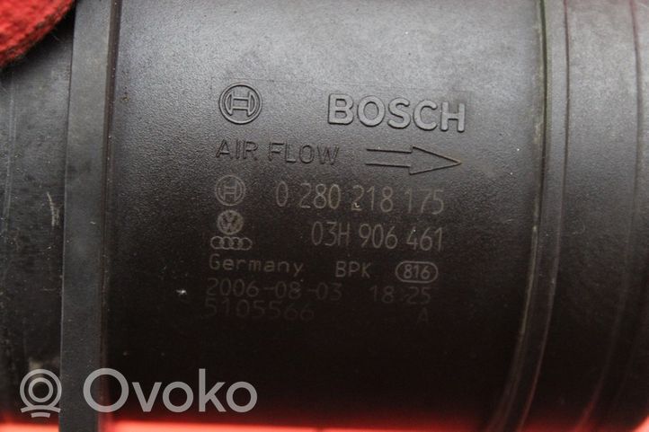 Volkswagen PASSAT B6 Przepływomierz masowy powietrza MAF 03H906461