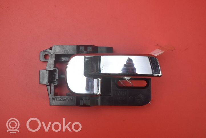 Nissan Qashqai Poignée inférieure de porte avant 80670JD08449