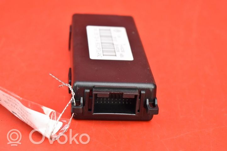 Volkswagen Phaeton Relay mounting block 3W0035729A