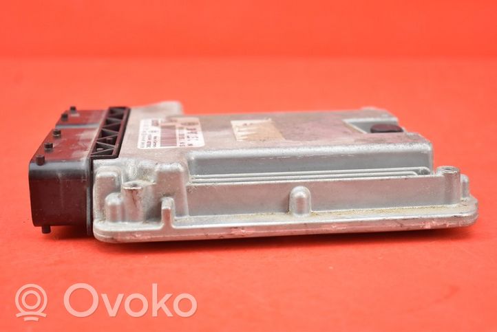 Volkswagen Eos Relay mounting block 1Q0907115C