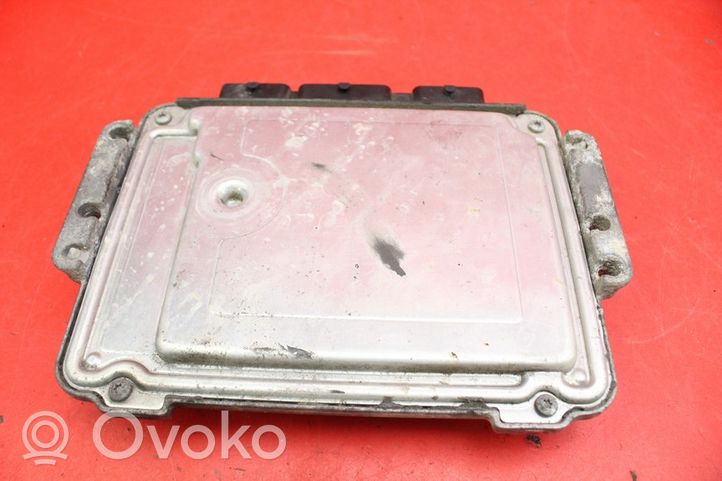 Volvo V50 Boîte à fusibles relais 4N51-12A650-BA