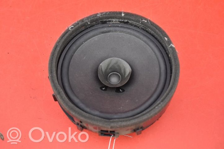 Mitsubishi Lancer VIII Subwoofer 8720A017