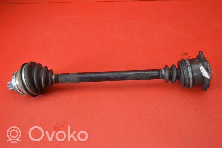 Audi A4 S4 B5 8D Priekšējā pusass 8D0407272