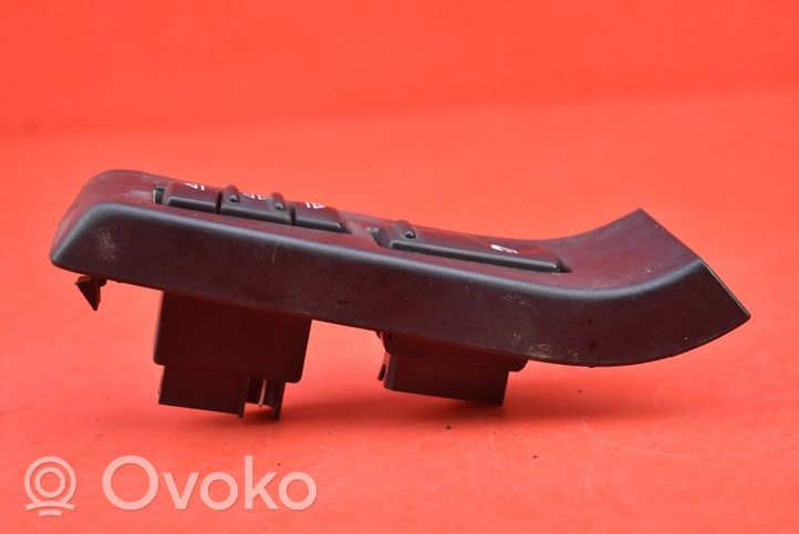 Opel Movano A Electric window control switch 7700351692G