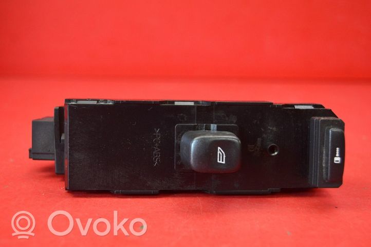 Volvo V70 Interrupteur commade lève-vitre 30739981