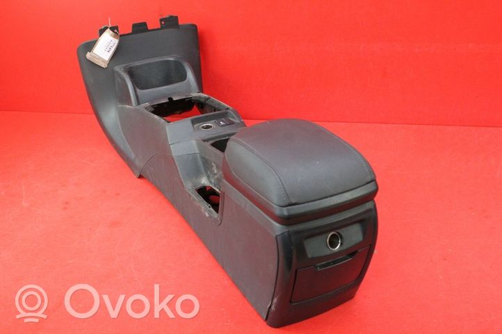 Volvo V50 Console centrale 8687408