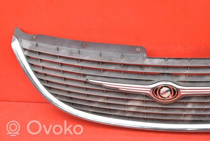 Chrysler Grand Voyager IV Grille de calandre avant 857 522 AA