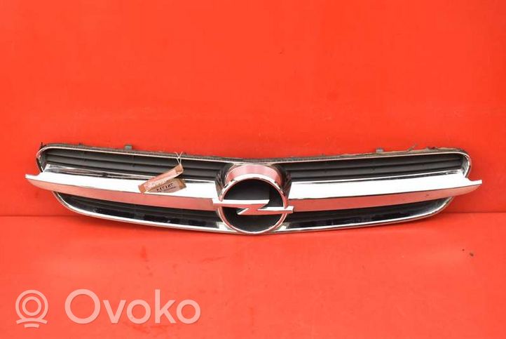 Opel Vectra C Atrapa chłodnicy / Grill 13106812