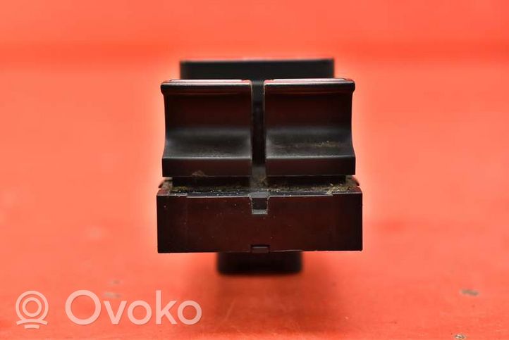 Seat Leon (1P) Interrupteur commade lève-vitre 1K4959857A