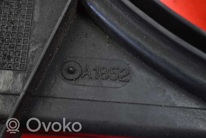 Opel Corsa C Elektryczny wentylator chłodnicy 13204570