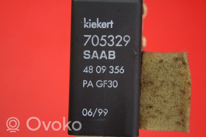 Saab 9-3 Ver1 Zamek drzwi przednich 705329