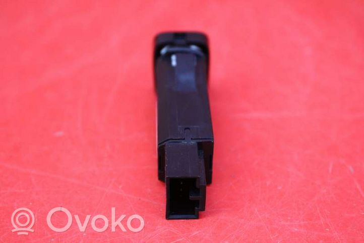 Volvo V60 Hazard light switch 9123681