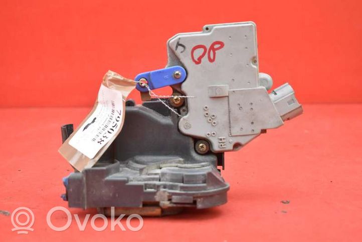 Nissan Maxima Zamek drzwi przednich 805523Y500