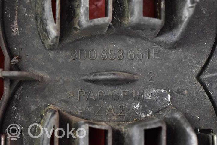 Audi A4 S4 B5 8D Grotelės priekinės 8D0853651