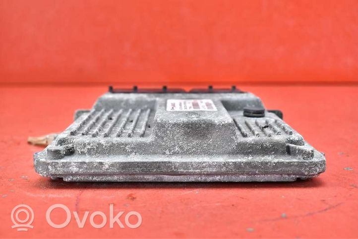 Fiat Doblo Centralina/modulo motore ECU 51843352