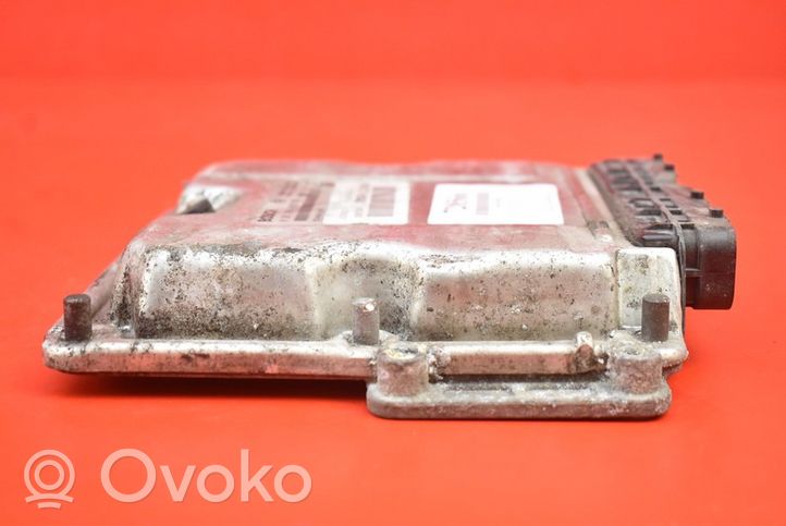 Chrysler Grand Voyager IV Unité de commande, module ECU de moteur P04727665AB