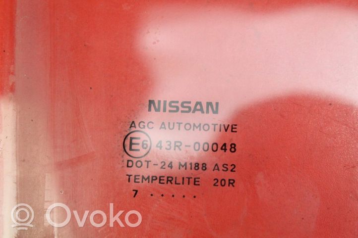 Nissan Qashqai Vetro del finestrino della portiera posteriore NISSAN