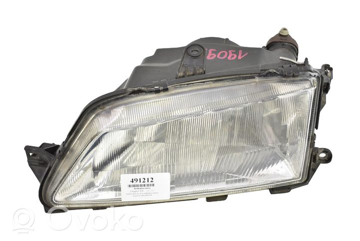 Mercedes-Benz 306 Lampa przednia 0291091