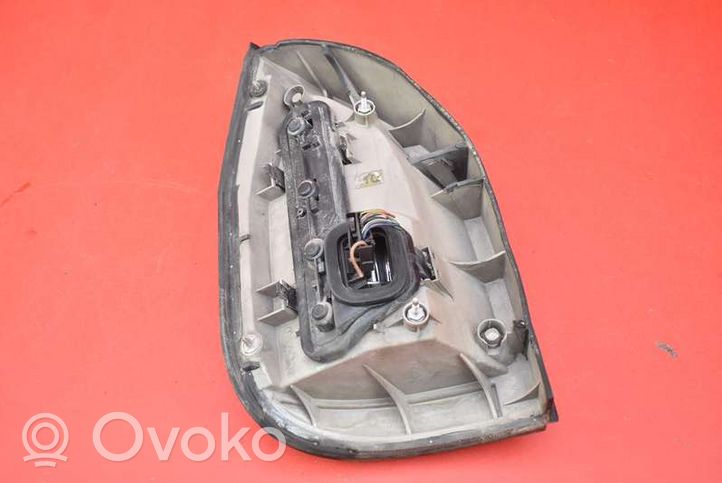 Opel Zafira A Galinis žibintas kėbule 51740002