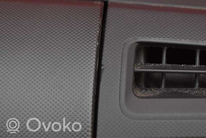 Toyota Auris 150 Deska rozdzielcza TOYOTA