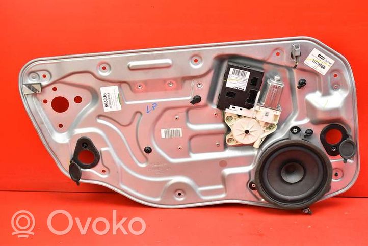 Volvo V50 Alzacristalli della portiera anteriore con motorino 8679080