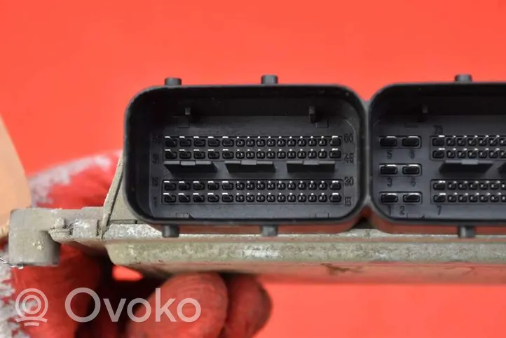 SsangYong Tivoli Komputer / Sterownik ECU silnika 1735400332