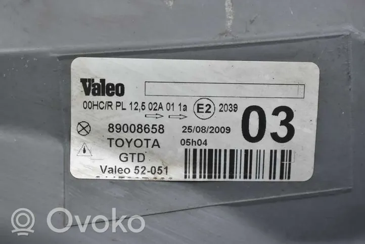 Toyota Yaris Verso Lampa przednia 89008658