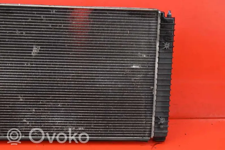 Audi A6 Allroad C6 Radiateur de refroidissement 4F0121251R