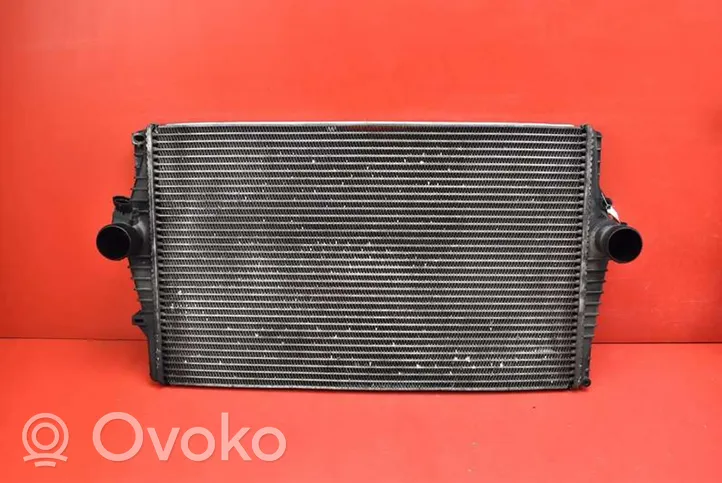 Volvo V70 Chłodnica powietrza doładowującego / Intercooler 30748809