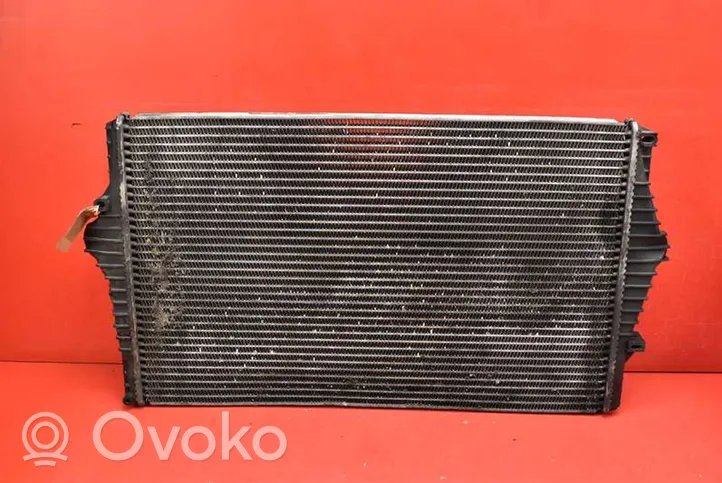 Volvo V70 Chłodnica powietrza doładowującego / Intercooler 30748809